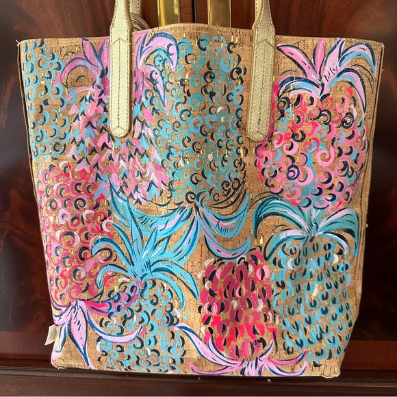 Lilly Pulitzer Gold Flamenco Shopper Tote - Picture 7 of 17